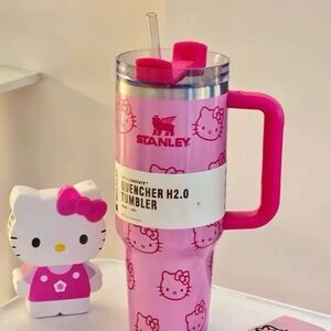 Stanley Pink Hello Kitty Quencher Tumbler